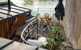 Smile Apartments mit Donaublick
